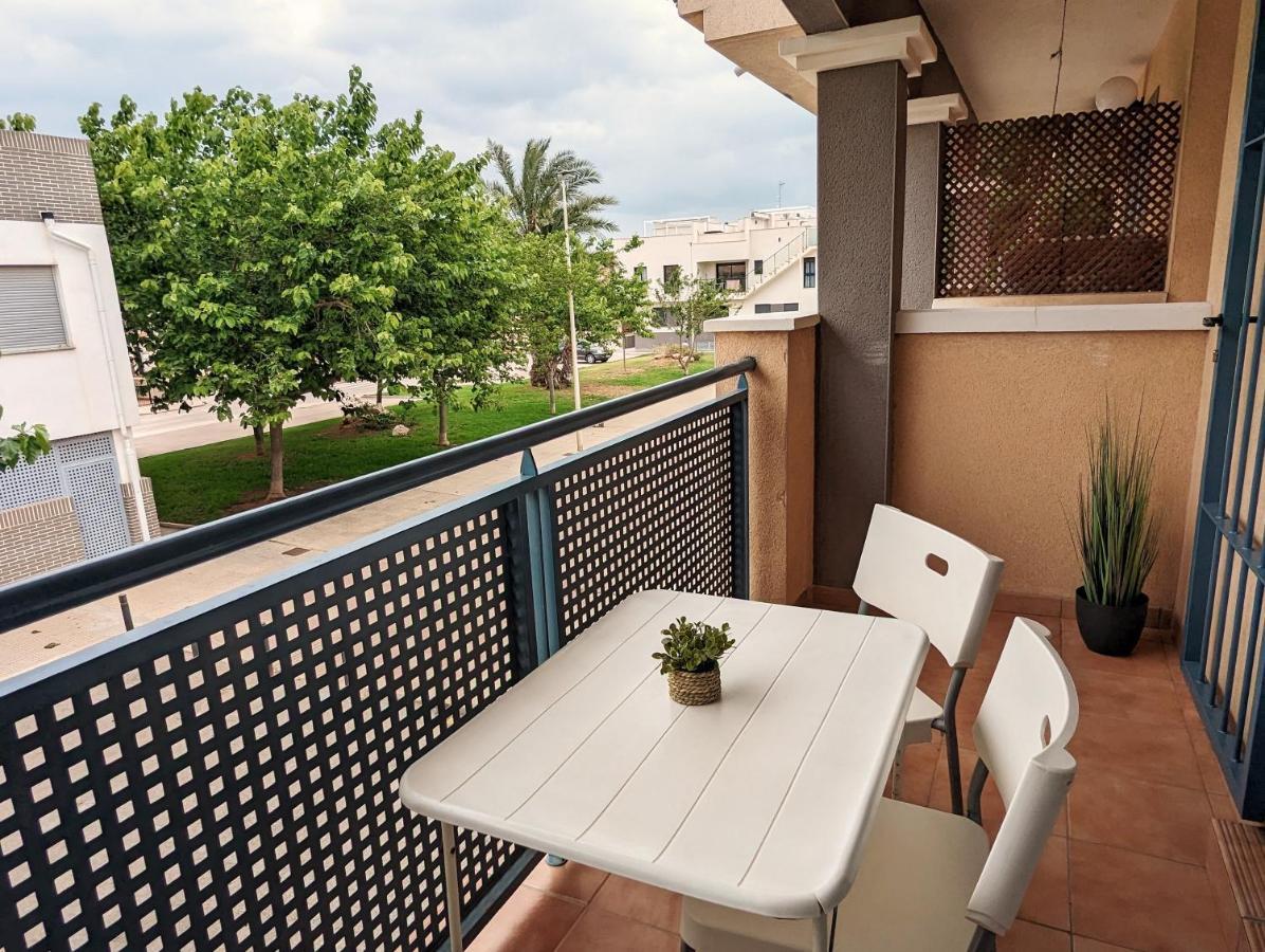 Apartamento Las Palmeras - Con Terraza, Barbacoa, Aire Acondicionado Y A 250M De La Playa! Los Alcázares Buitenkant foto