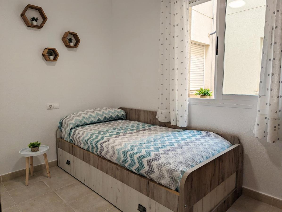 Apartamento Las Palmeras - Con Terraza, Barbacoa, Aire Acondicionado Y A 250M De La Playa! Los Alcázares Buitenkant foto