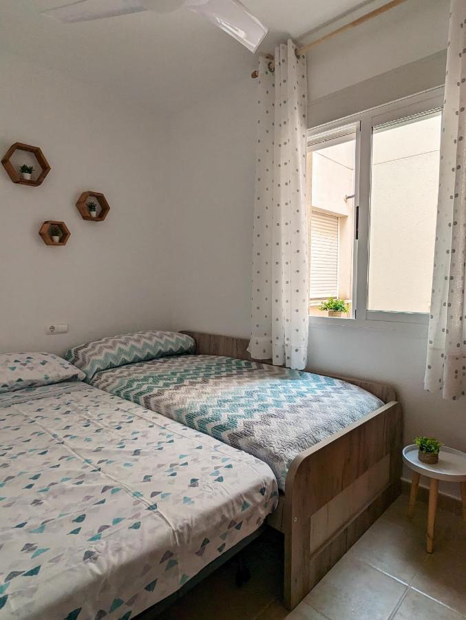 Apartamento Las Palmeras - Con Terraza, Barbacoa, Aire Acondicionado Y A 250M De La Playa! Los Alcázares Buitenkant foto