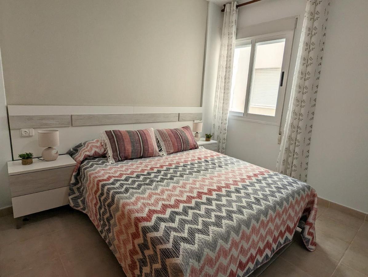 Apartamento Las Palmeras - Con Terraza, Barbacoa, Aire Acondicionado Y A 250M De La Playa! Los Alcázares Buitenkant foto